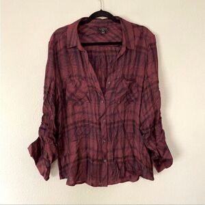 Tinsel stitch fix red & black plaid flannel button up shirt. Size L